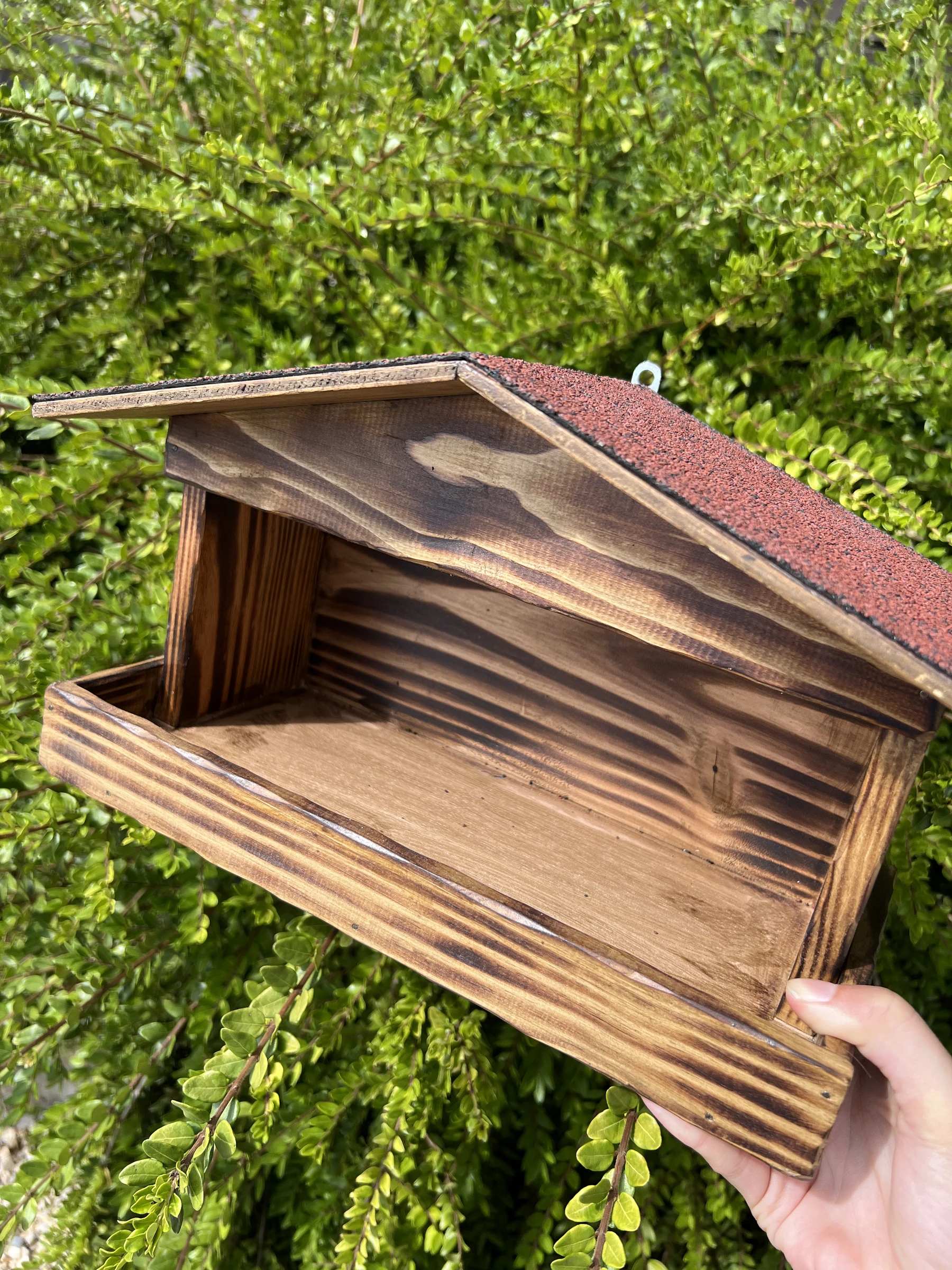🐦⬛ Mangeoire oiseaux artisanale en bois brûlé fait main 🌿 Toit bitumé – Sapin